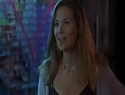 Jennifer Westfeldt in Kissing Jessica Stein scene 3