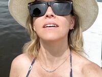 Elizabeth Banks Paparazzi Bikini And Panties Upskirt Pics