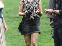 Elizabeth Banks Paparazzi Bikini And Panties Upskirt Pics