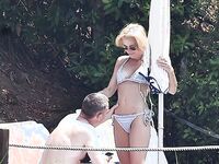 Gillian Anderson Nude Pussy And Nipples Photos