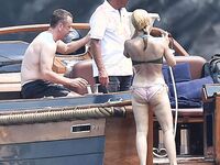 Gillian Anderson Nude Pussy And Nipples Photos