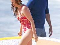 Isla Fisher Nude, Bikini And Other Erotic Moments