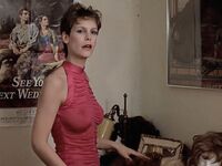 Jamie Lee Curtis Topless And Deep Cleavage Photos