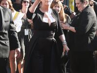 Jamie Lee Curtis Topless And Deep Cleavage Photos