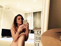 Lindsay Lohan Nude Selfie Photos