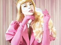 Lindsay Lohan Posing Hot For PAPER Magazine