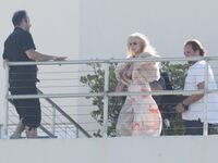 Lindsay Lohan Bare Boobs Slip On Public