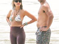 Jessica Alba Parazzi Bikini And Sexy Beach Photos