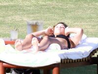Jessica Alba Parazzi Bikini And Sexy Beach Photos