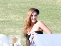Jessica Alba Parazzi Bikini And Sexy Beach Photos