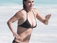 Courteney Cox Nip Slip And Tight Bikini Photos