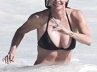 Courteney Cox Nip Slip And Tight Bikini Photos